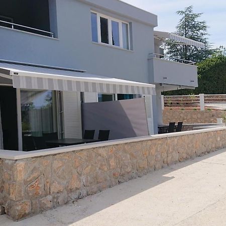 Roza Apartment Cres Exterior photo