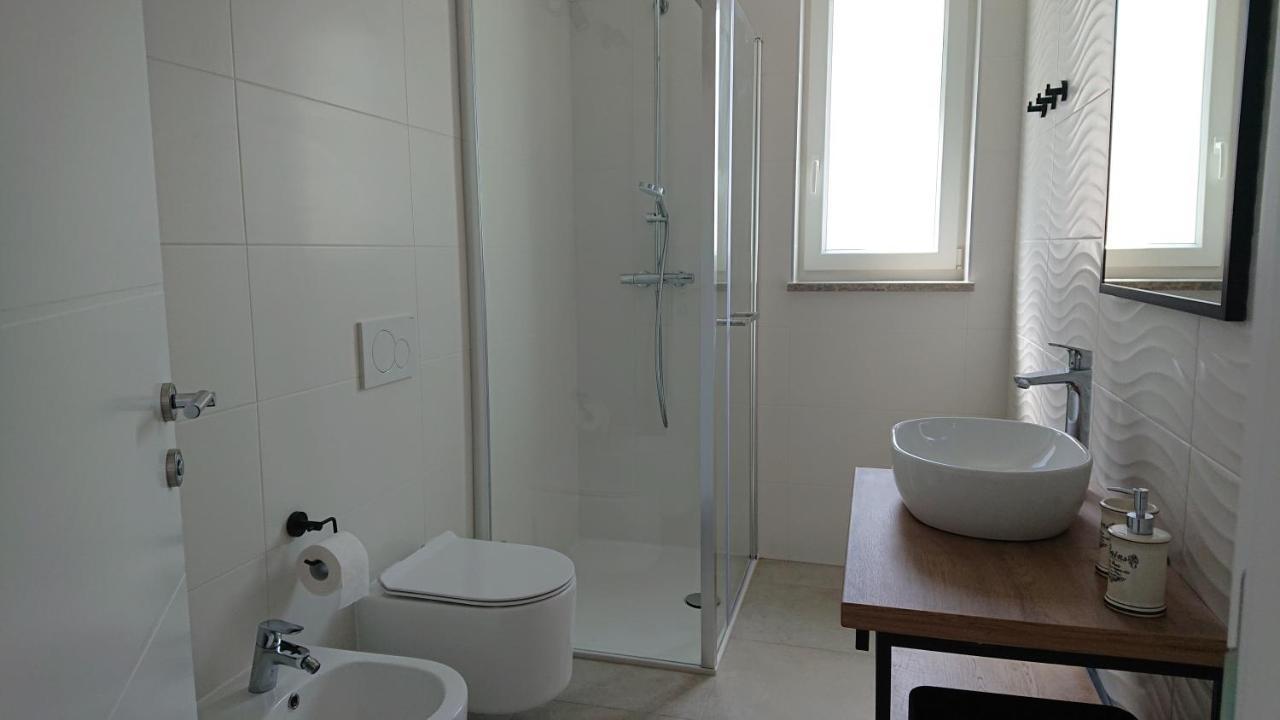 Roza Apartment Cres Exterior photo